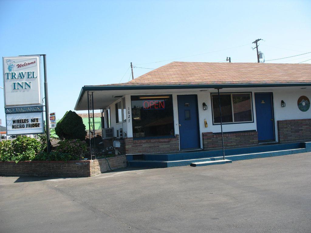 Travel Inn Roseburg Exterior photo