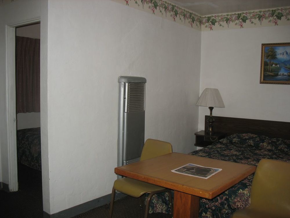 Travel Inn Roseburg Exterior photo